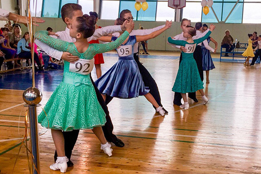 Бальные танцы группа Дети 8-12 лет.